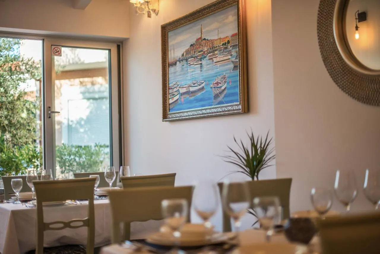 Hotel Boutique Natka Rovinj 4*,
